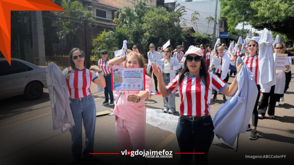 Greve de bioquímicos paralisa exames em Ciudad del Este e expõe dificuldades na saúde pública do Paraguai